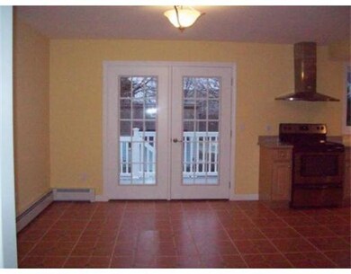 53 Osborne St unit 1, New Bedford, MA 02740 - photo 4