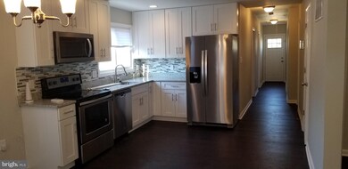 5206 Cumberland St, Capitol Heights, MD 20743 - photo 2