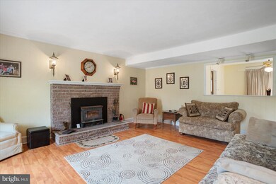 1821 Inverness Way, Dunkirk, MD 20754 - photo 7