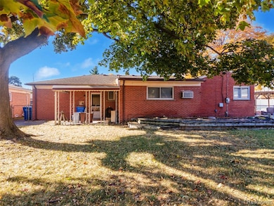 28644 Grobbel Ave, Warren, MI 48092 - photo 7