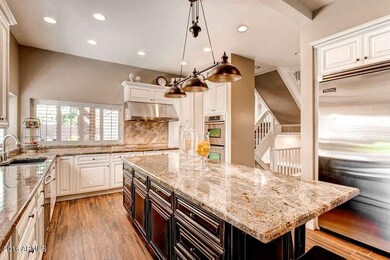 8232 S Pecan Grove Circle-small-007-20-K