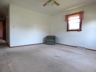 27 Mckinley Ave, Ludlow, MA 01056 - photo 7