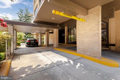 Carriage House unit 619, Washington, DC 20037 - photo 4