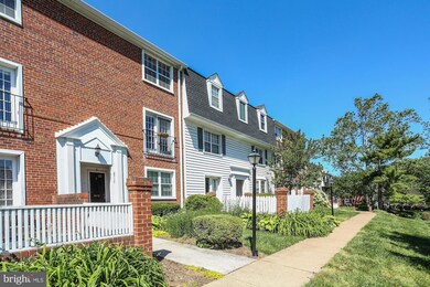 2717 S Walter Reed Dr unit C, Arlington, VA 22206 - photo 3