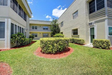 318 Monaco G unit G, Delray Beach, FL 33446 - photo 4