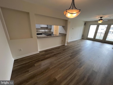 2002 Waters Edge Dr unit 2002, Newark, DE 19702 - photo 6