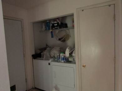 Plata Ave 010
