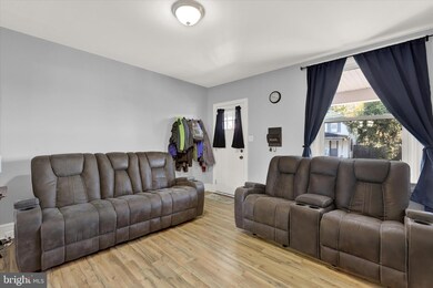 212 W 4th St, Waynesboro, PA 17268 - photo 2