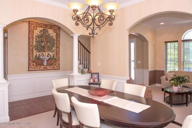 16 Royal dining room