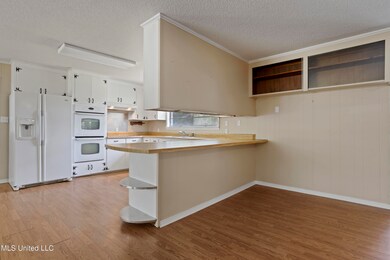 9724 Highway 613, Moss Point, MS 39562 - photo 7