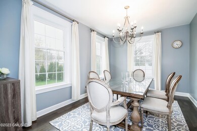 015-Dining_Room-5661136-large