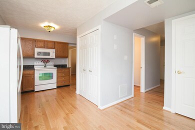 1605 Norwich Dr, Frederick, MD 21701 - photo 6