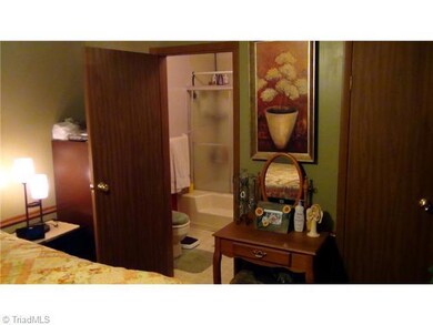 Master Bath/Spa.