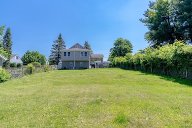 25 Grapevine Place, Latham, NY 12110 - photo 5