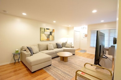 1088 Shermer Rd unit DW, Glenview, IL 60025 - photo 6