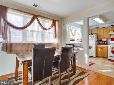 9266 Cardinal Forest Ln unit 101, Lorton, VA 22079 - photo 6