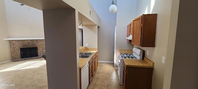 1551 Common Dr, El Paso, TX 79936 - photo 2