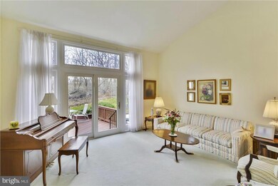 12224 Tildenwood Dr, Rockville, MD 20852 - photo 3