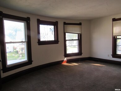 1942 Walling Ct, Davenport, IA 52803 - photo 5