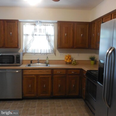 12631 Hillmeade Station Dr, Bowie, MD 20720 - photo 4