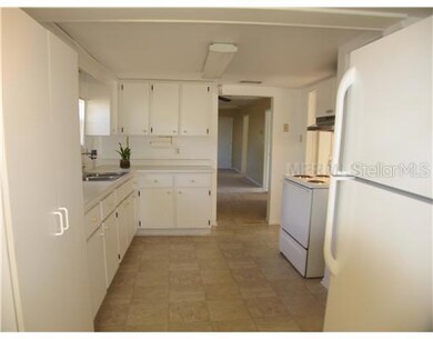 513 Maydell Dr, Tampa, FL 33619 - photo 4