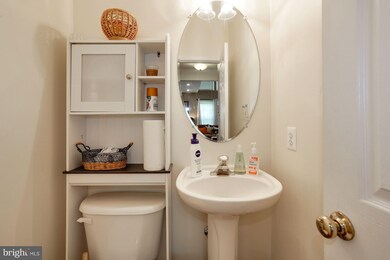 7655 Henry Knox Dr, Lorton, VA 22079 - photo 6