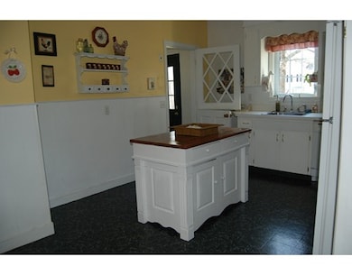 100 Beaver St, Milford, MA 01757 - photo 4