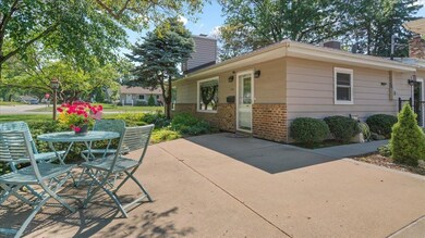 1310 Lilac Ln, Cedar Falls, IA 50613 - photo 2