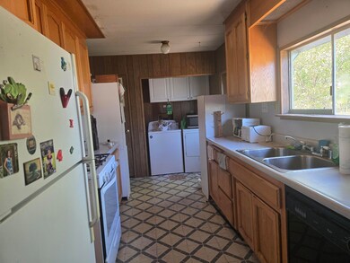 1450 Calexico Dr, Redding, CA 96003 - photo 7