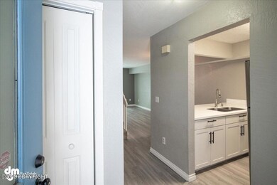 02-Entry_ELI01518-HDR