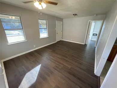 609 W Elm St, Denison, TX 75020 - photo 3