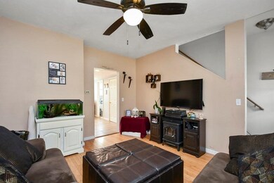 41 D St unit 41, Whitinsville, MA 01588 - photo 4