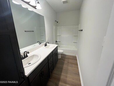 SI137 Bathroom 2