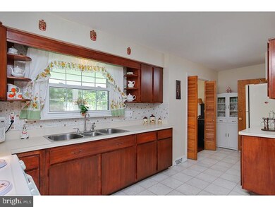 1103 Ladner Ave, Gibbstown, NJ 08027 - photo 7