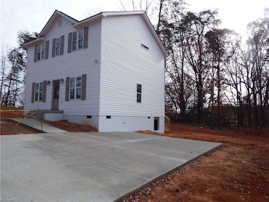 4310 Oak Ridge Dr, Winston-Salem, NC 27105 - photo 3