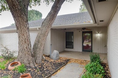 2131 Bentham Place, Yukon, OK 73099 - photo 3