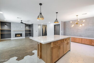 8151 N Royal Palm Cir, Phoenix, AZ 85020 - photo 5