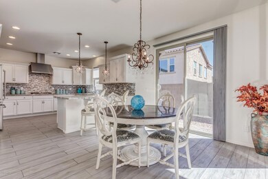 002_Kitchen & Dining