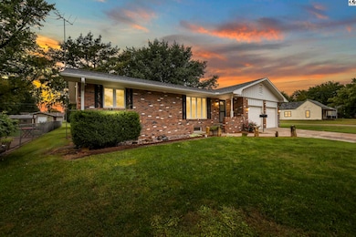 403 S Garfield Ave, Lyons, KS 67554 - photo 2