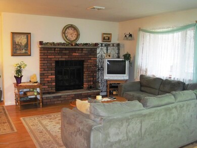 3504 Acorn Cir, East Stroudsburg, PA 18302 - photo 3