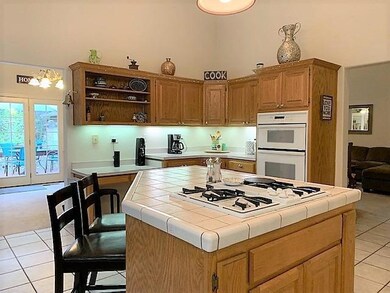 4211 Azalea Dr, Grants Pass, OR 97526 - photo 3