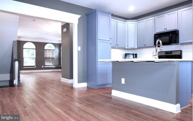 11800 Regents Park Dr, Germantown, MD 20876 - photo 4