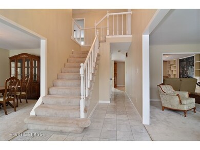 10164 Meadow Ln, Des Plaines, IL 60016 - photo 2