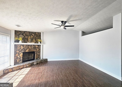 2024 Marshes Glenn Dr, Norcross, GA 30071 - photo 3