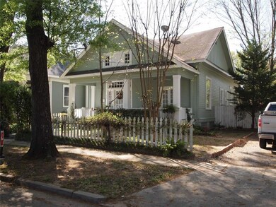 Absolutely wonderful home built in 1909, move-in r