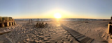 4 willow-waters-edge-beach