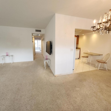 268 Wellington J unit 2680, West Palm Beach, FL 33417 - photo 4