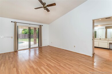 5435 SW 150th Ct, Miami, FL 33185 - photo 4