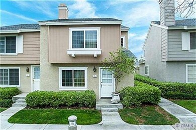 End unit in desirable location on greenbelt