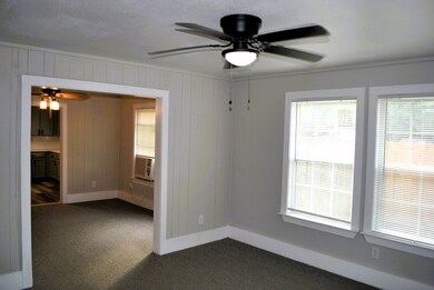 6906 Kittridge St, Houston, TX 77028 - photo 6